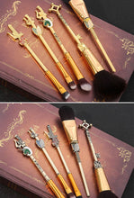 Load image into Gallery viewer, 2021 Attack on Titan Anime Makeup Brush Set - Panashe Essence 
